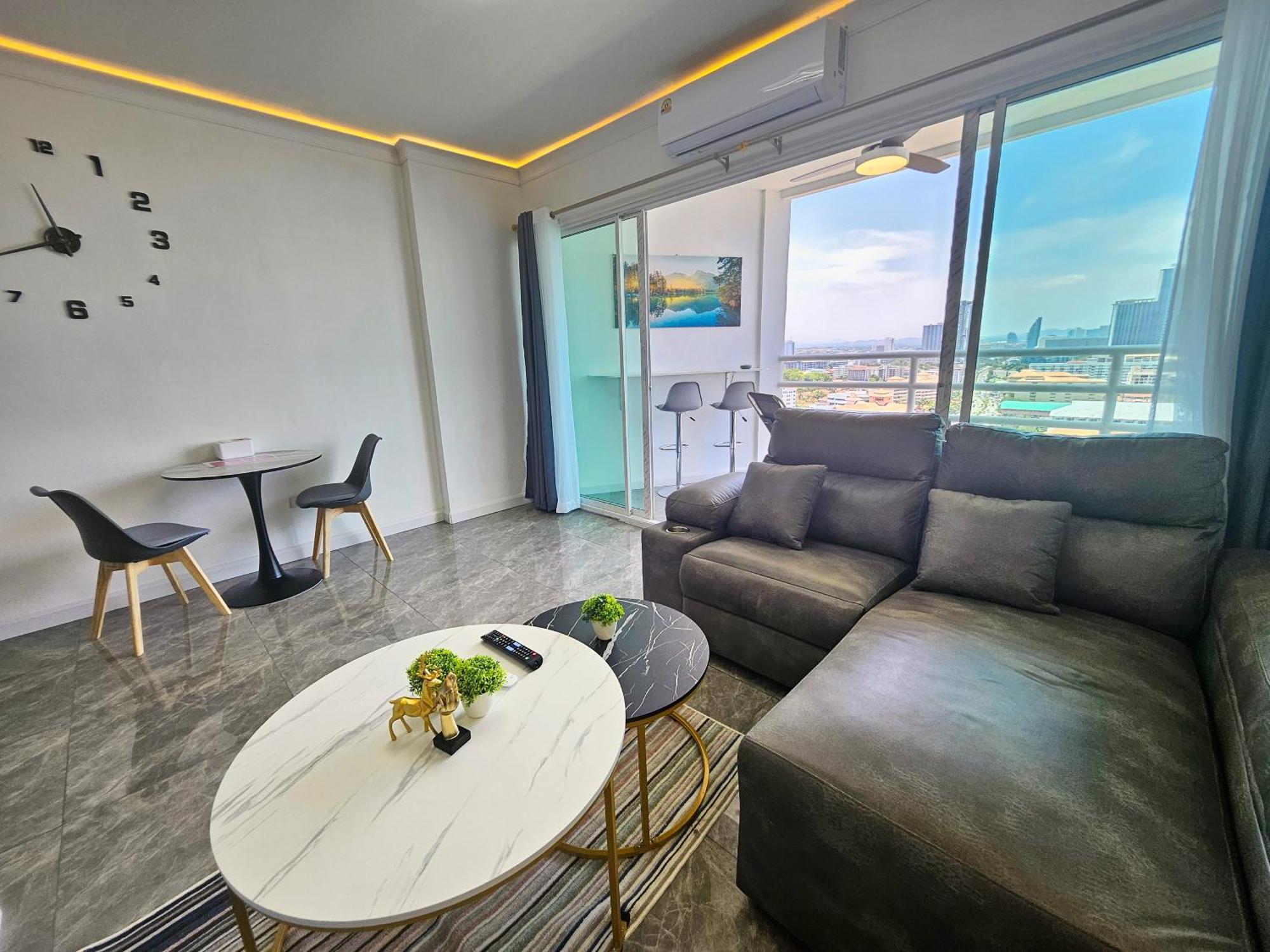 View Talay 5 Jomtien Beachfront Pattaya Exterior foto